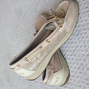 New Sperry Top Sider. Size 8.